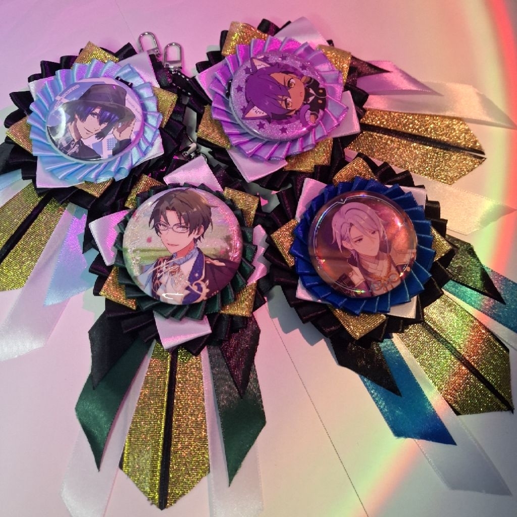 Rosette Ribbon(พร้อมส่ง!)โรเซ็ทติดเข็มกลัด,ริบบิ้น​ติดเข็มกลัดอนิเมะ,ศิลปิน​ 7สี แฮนด์เมด​ทุกชิ้น
