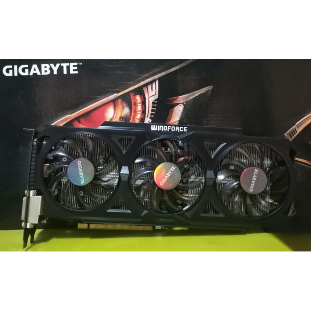 การ์ดจอ Gigabyte รุ่น Nvidia GTX 760 2GB DDR5  ต่อไฟเลี้ยง 8+6 pin 256 bit (no box) มือสอง ไม่มีกล่อ