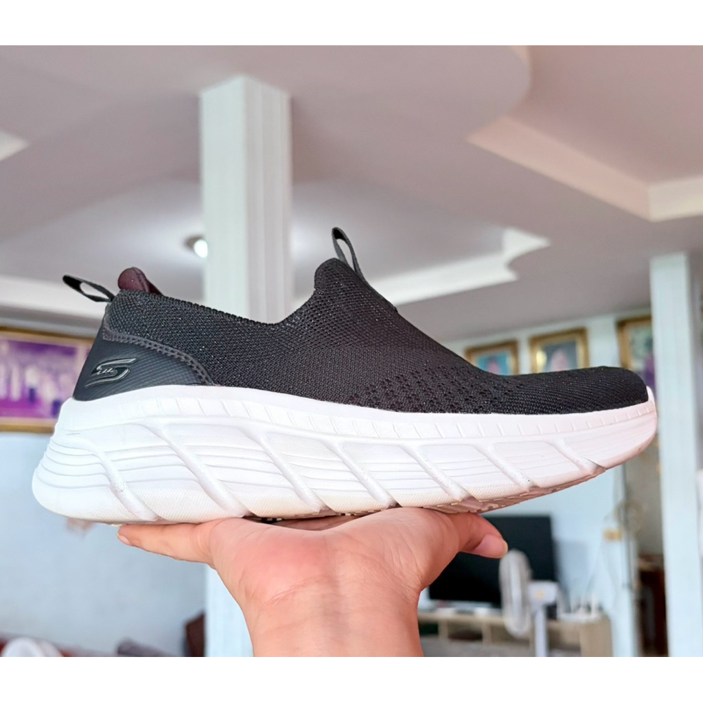 รองเท้ามือสองของแท้Skechers