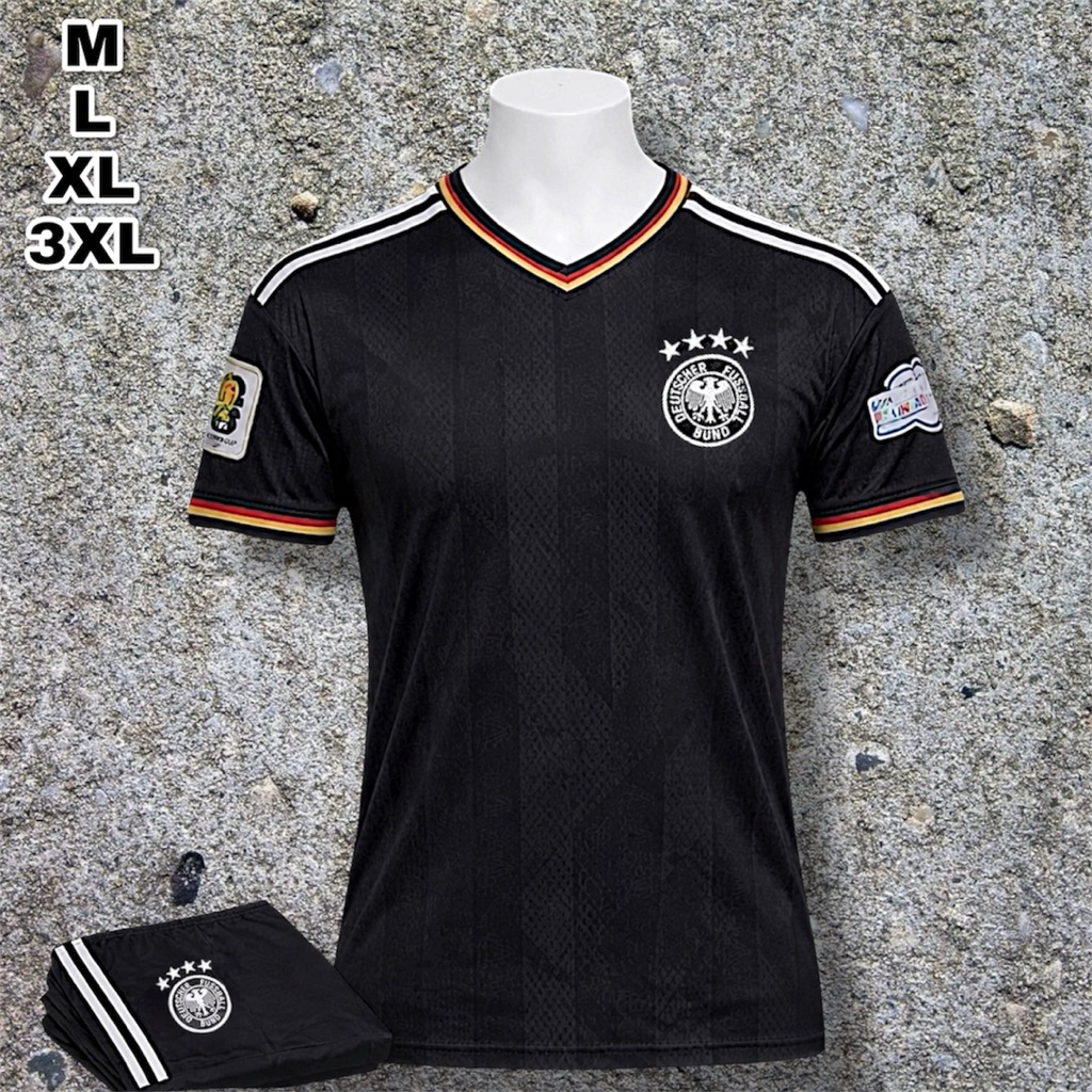 ชุดฟุตบอลผู้ชาย เยอรมัน ฤดูกาลใหม่ 2026 มีไซด์ M ถึง 3XL แบบแขนสั้น ได้ทั้งกางเกงกับเสื้อ