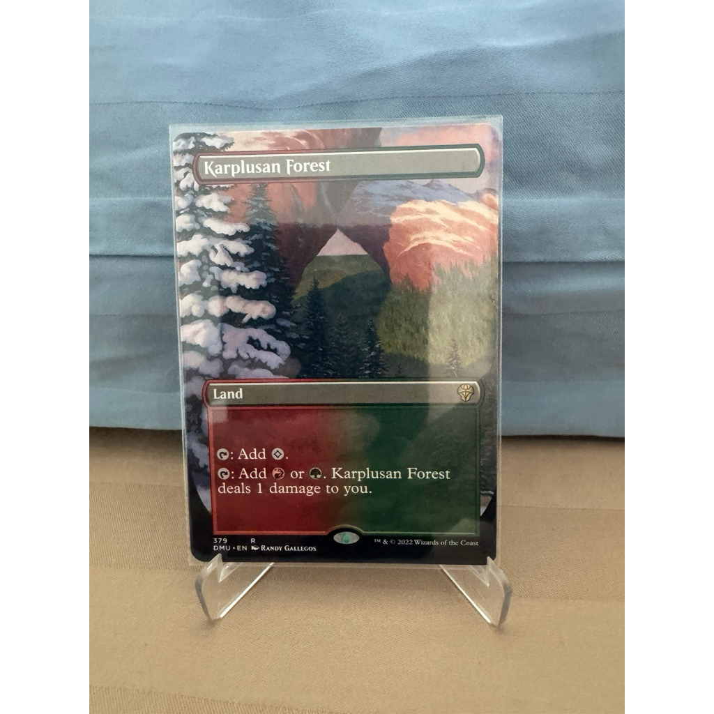 MTG Dominaria United Variants: Karplusan Forest (Borderless)
