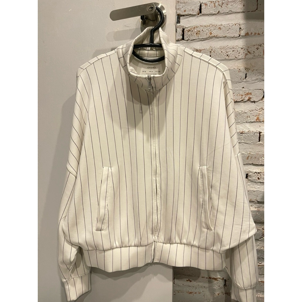 เสื้อคลุมOYSHO มือสอง สีครีม ไซส์S