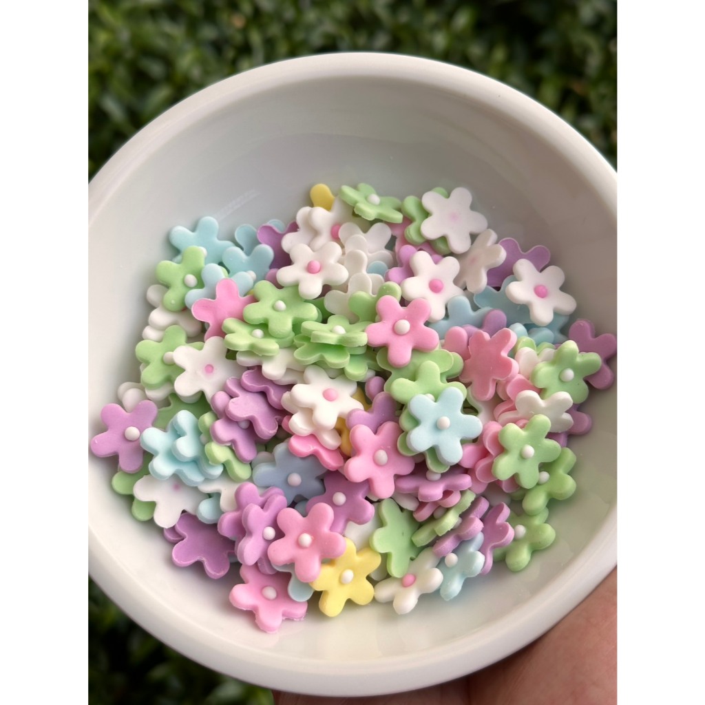 ดอกซากุระ น้ำตาลแต่งหน้าเค้ก น้ำตาลตกแต่งขนม น้ำตาลกินได้ น้ำตาลกัมเพส ขนาด 2x2 cm