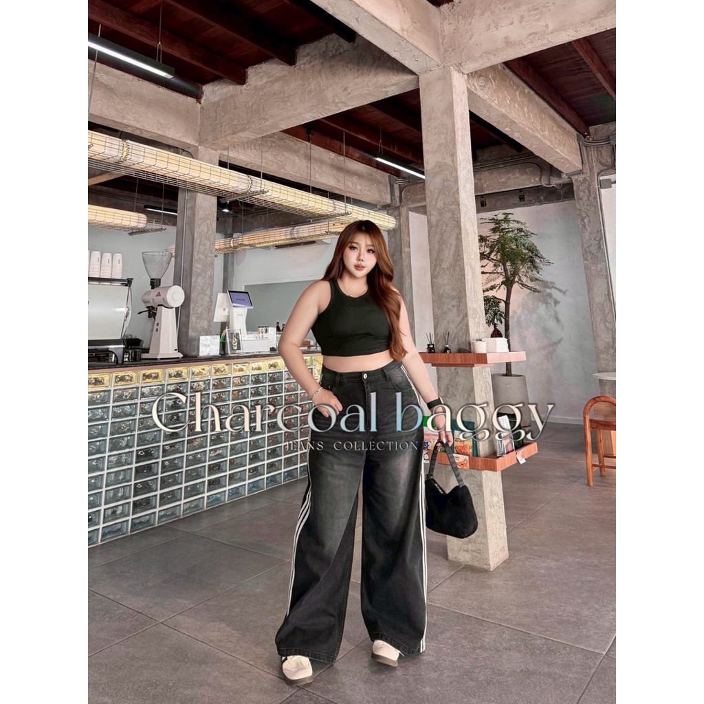 Charcoal baggy jeans : กางเกงยีนส์เอวสูงทรงบัคกี้ ผ้ายีนส์แท้แต่งแถบข้าง สีดำเฟดเท่ห์ ไซส์ใหญ่ สำหรั