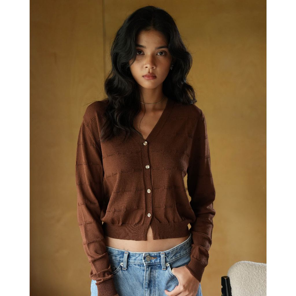 knitCircle - BREEZE Cardigan (5 สี) คาร์ดิแกนไหมพรม ทอเนื้อบางเบา ดีเทลลายทอเส้นนูนกระจายตลอดตัว เนื้อผ้าทิ้งตัวสวย