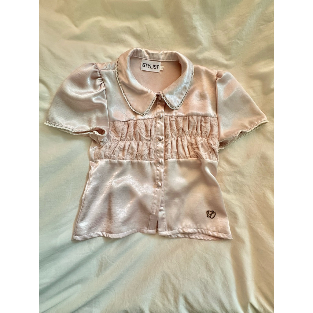 *เสื้อมือ 2* Stylist x Brinkkty สีชมพู สภาพดี