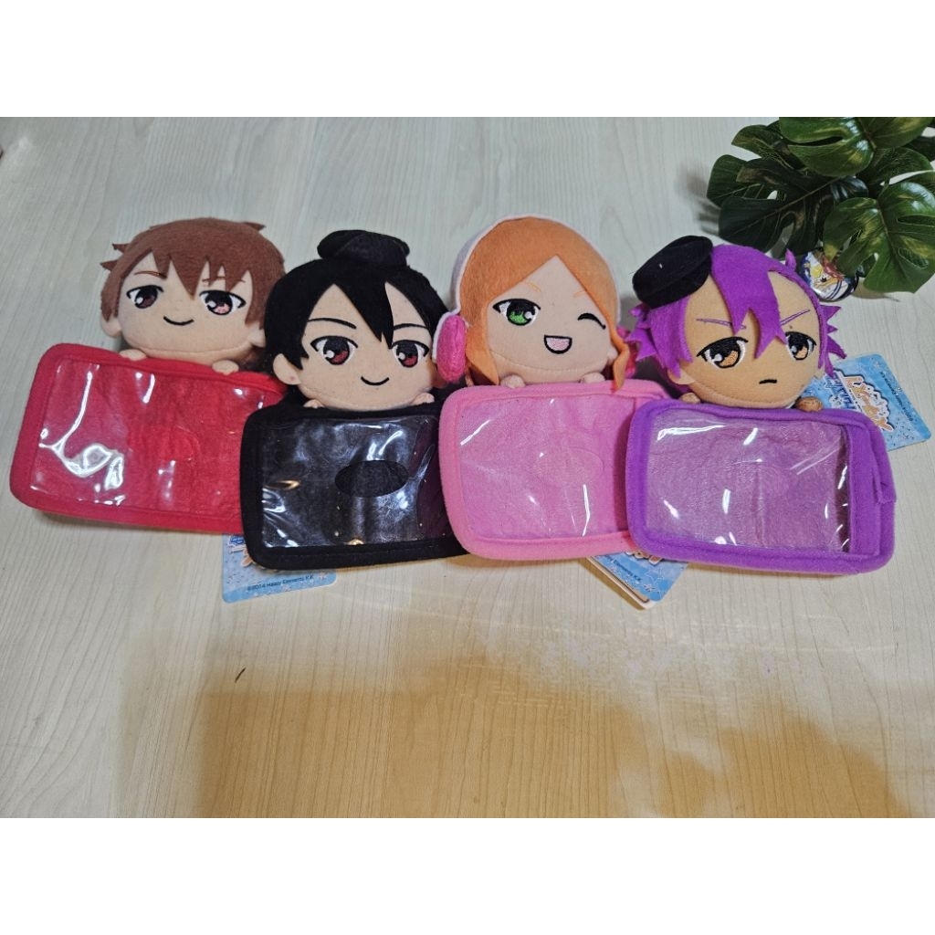 ที่ใส่บัตร มีตุ๊กตาเกาะ จากเรื่อง Ensemble Stars