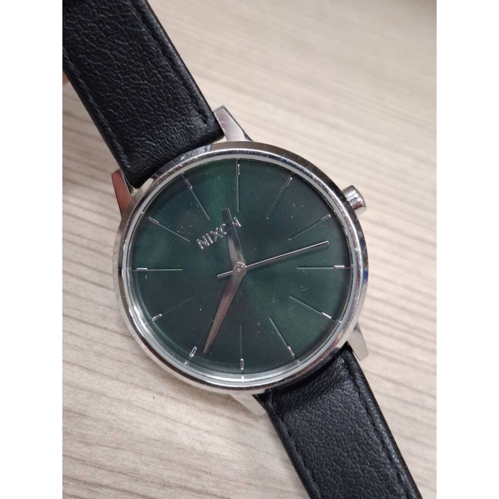 นาฬิกามือสอง nixon เดินพร้อมใช้งาน
