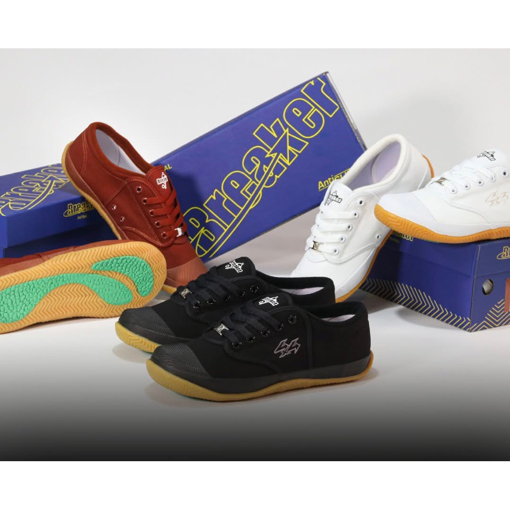รองเท้านักเรียน Breaker รุ่น BK-4 Futsal สีขาว ดำ น้ำตาล สำหรับนักเรียน