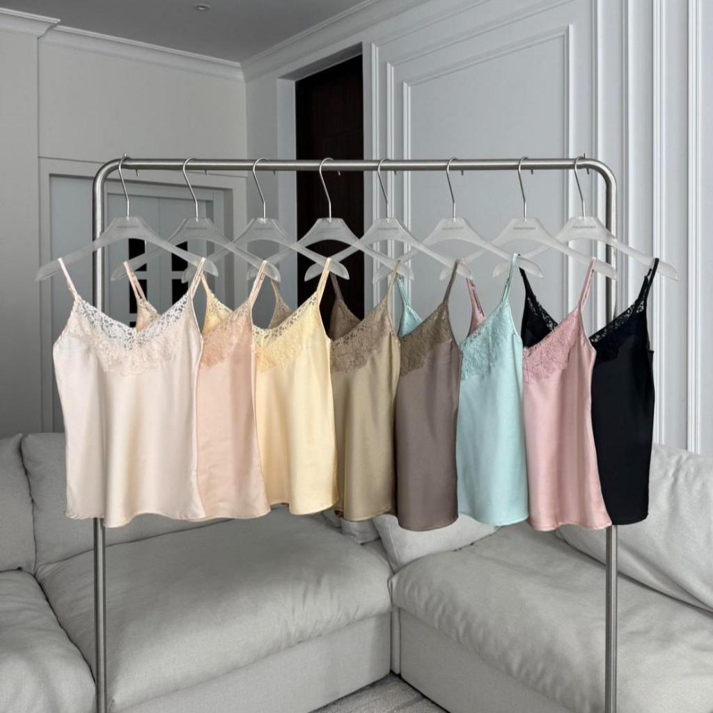 PT438 Satin Muse Top เสื้อสายเดี่ยวแต่งขอบลูกไม้ PROMTHONG (งานไซส์)