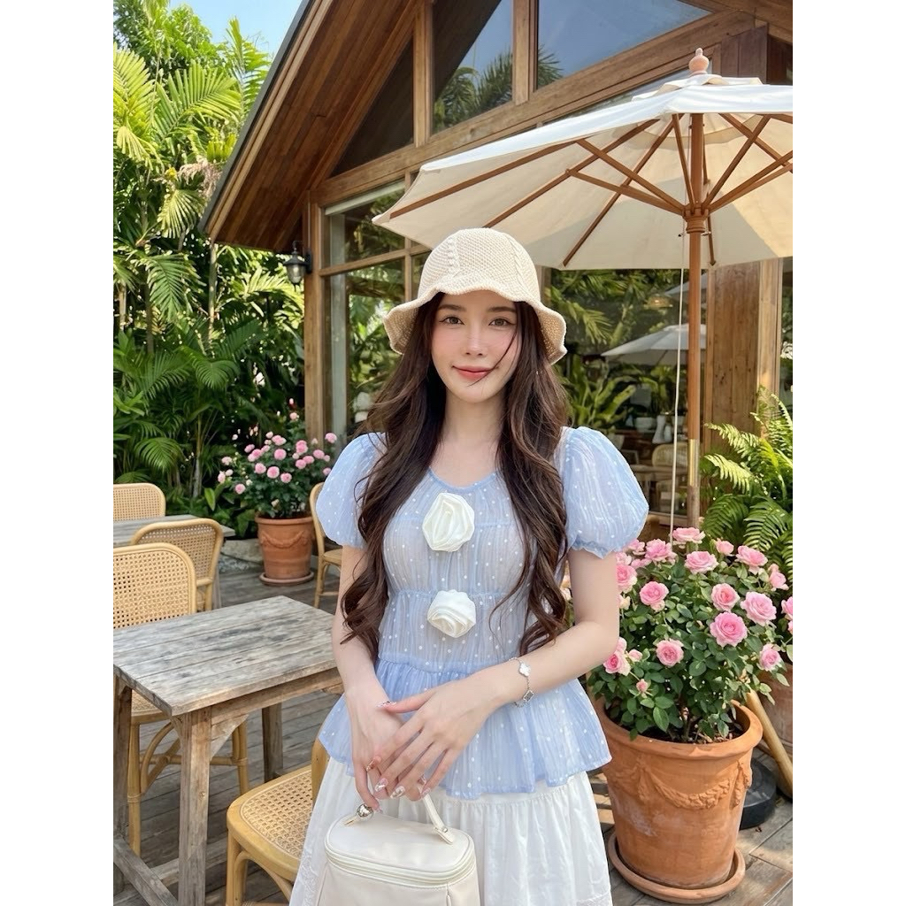 เสื้อคอกลม แต่งกุหลาบ 3D แขนบอลลูน สม็อคทั้งตัว PP38รุ่นพริมโรส