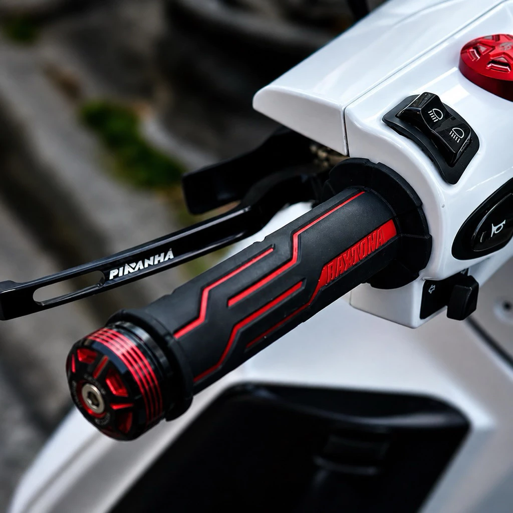 ปลอกแฮนด์ Daytona นิ่มพิเศษ พร้อมจุกปลาย งานแต่งสายซิ่ง