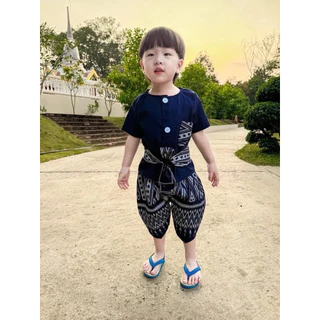 ชุดไทยประยุกต์เด็กผู้ชาย สไตล์เสื้อม่อฮ่อม ลายลิซ่า แถมผ้าผูกเอว