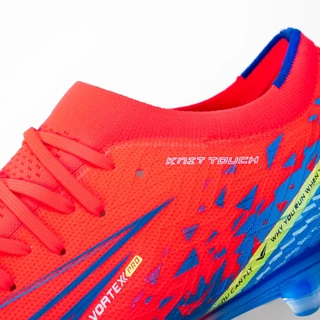 WINGZ VORTEX PRO รองเท้าสตั๊ดฟุตบอลของแท้ [โค้ด SOCC1000 ลดสูงสุด 1000 เมื่อซื้อครบ 1500]