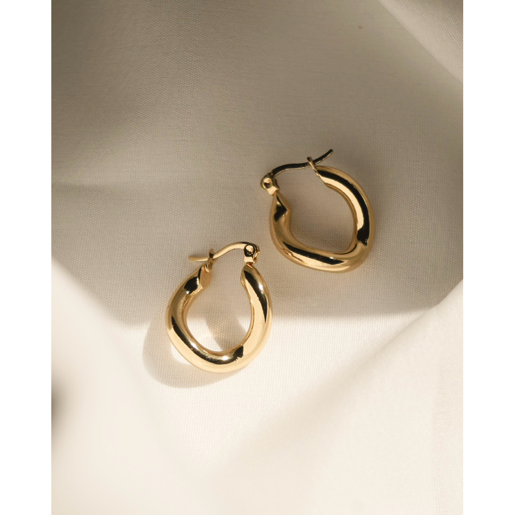 chic appeal -  bett hoop earring ต่างหูห่วงมินิมอล