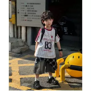 [ส่งไวจากไทย] *แค่เสื้อ* เสื้อแขนสั้นเด็ก สกรีน 83 แนวสปอร์ตลุค สีขาวแดง ทรงโอเวอร์ไซส์ สไตล์เกาหลี เหมาะสำหรับ 5-14 ปี