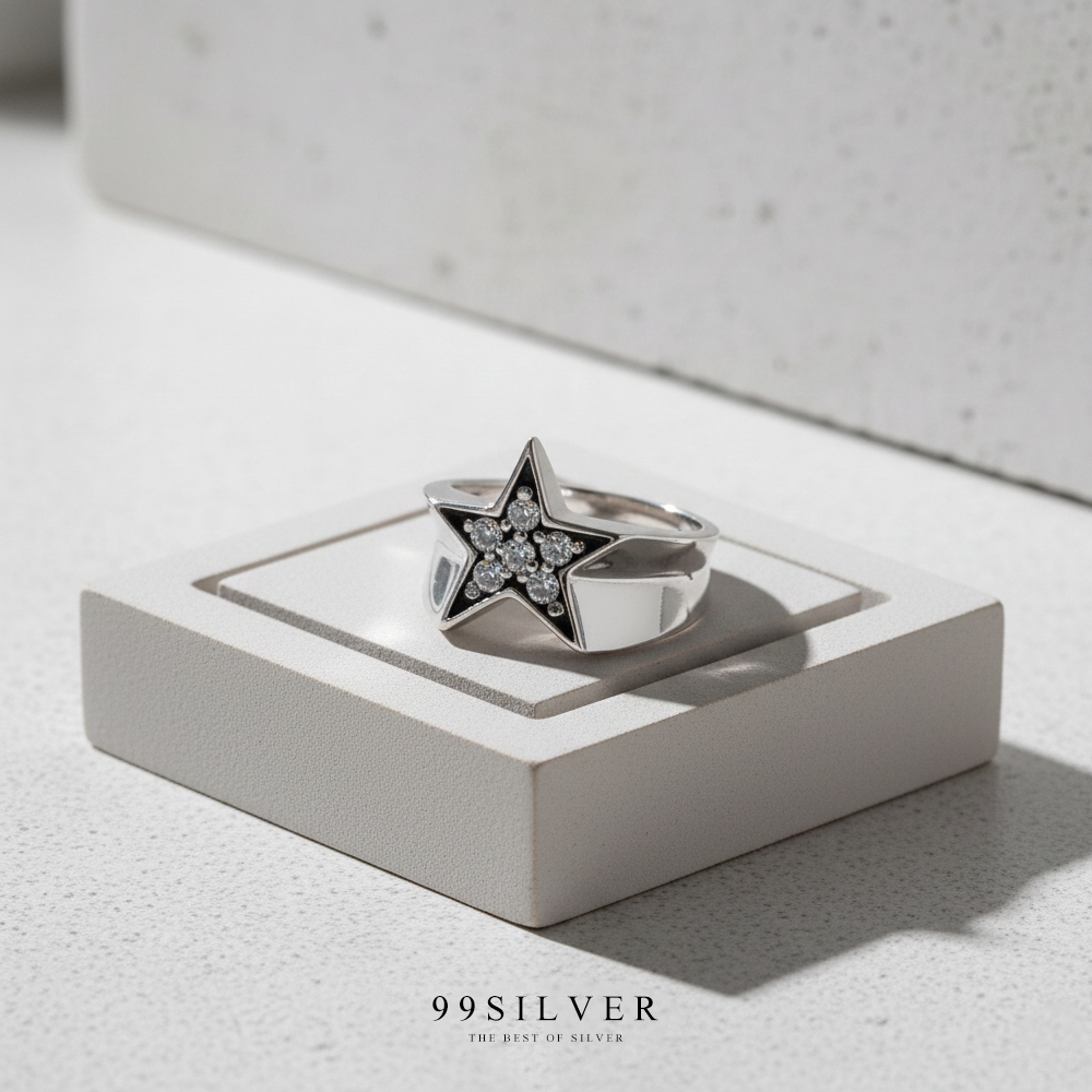 แหวนดาว The Star ประดับเพชร Cz Swiss หน้าเรือนพร้อมลงยาดำ (R97)