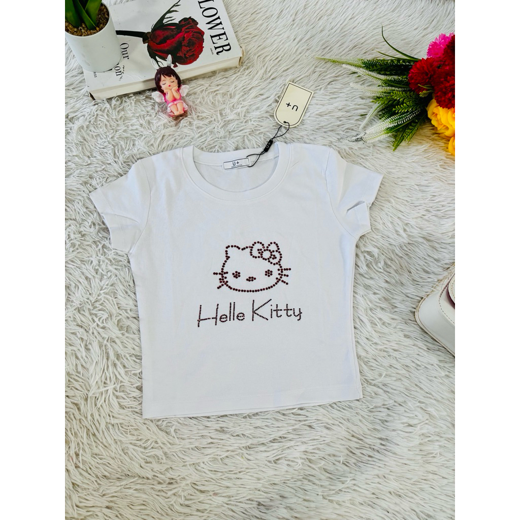 เสื้อแฟชั่นอะไหล่ป้ายU+รีดเพรชลายน้องคิตตี้น่ารักๆ🐼🐻‍❄️