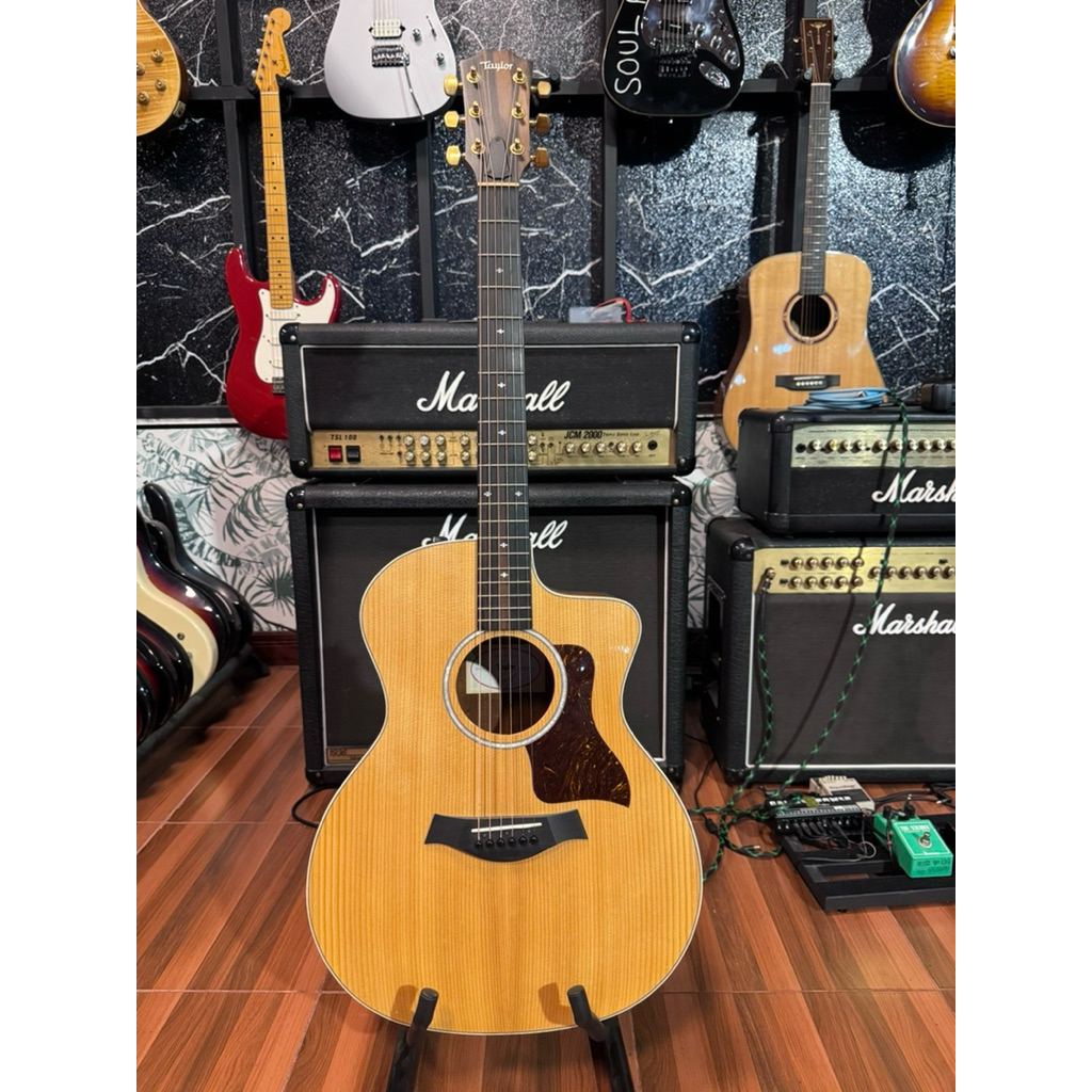กีตาร์โปร่งไฟฟ้ามือสอง Taylor 214ce K Dlx