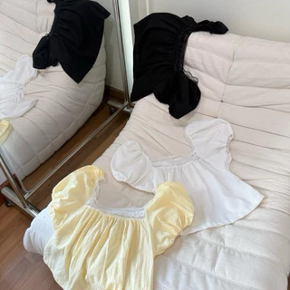 Vanilla Top - เสื้อแขนพองแต่งลูกไม้ แขนตุ๊กตา ผ้าฝ้าย คอเหลี่ยมแต่งขอบลูกไม้ (วานิลา)