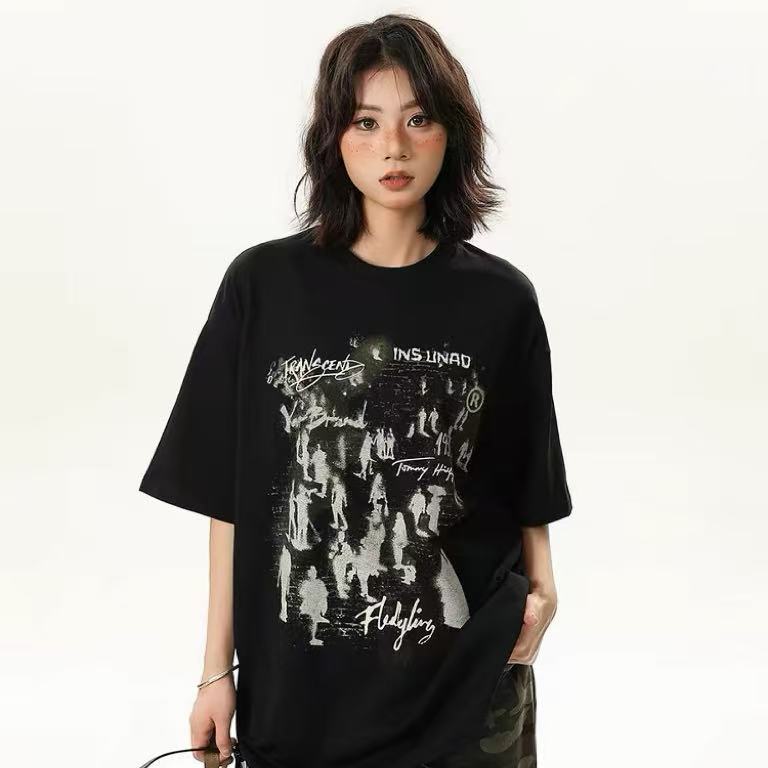 เสื้อยืดคอกลมลายพิมพ์แบรนด์ฮิต สไตล์อเมริกันไฮสตรีท ฤดูร้อน ใส่ได้ทั้งคู่รัก ทรงหลวมแขนสั้นผู้หญิง แต่งตัวแมตช์ง่าย