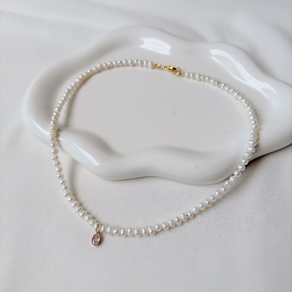 สร้อยไข่มุกแท้ ทรงกลม 5-6mm สร้อยออกงานไข่มุกน้ำจืด Round Pearl ไซส์กลาง - Tinypearlxoxo N1011