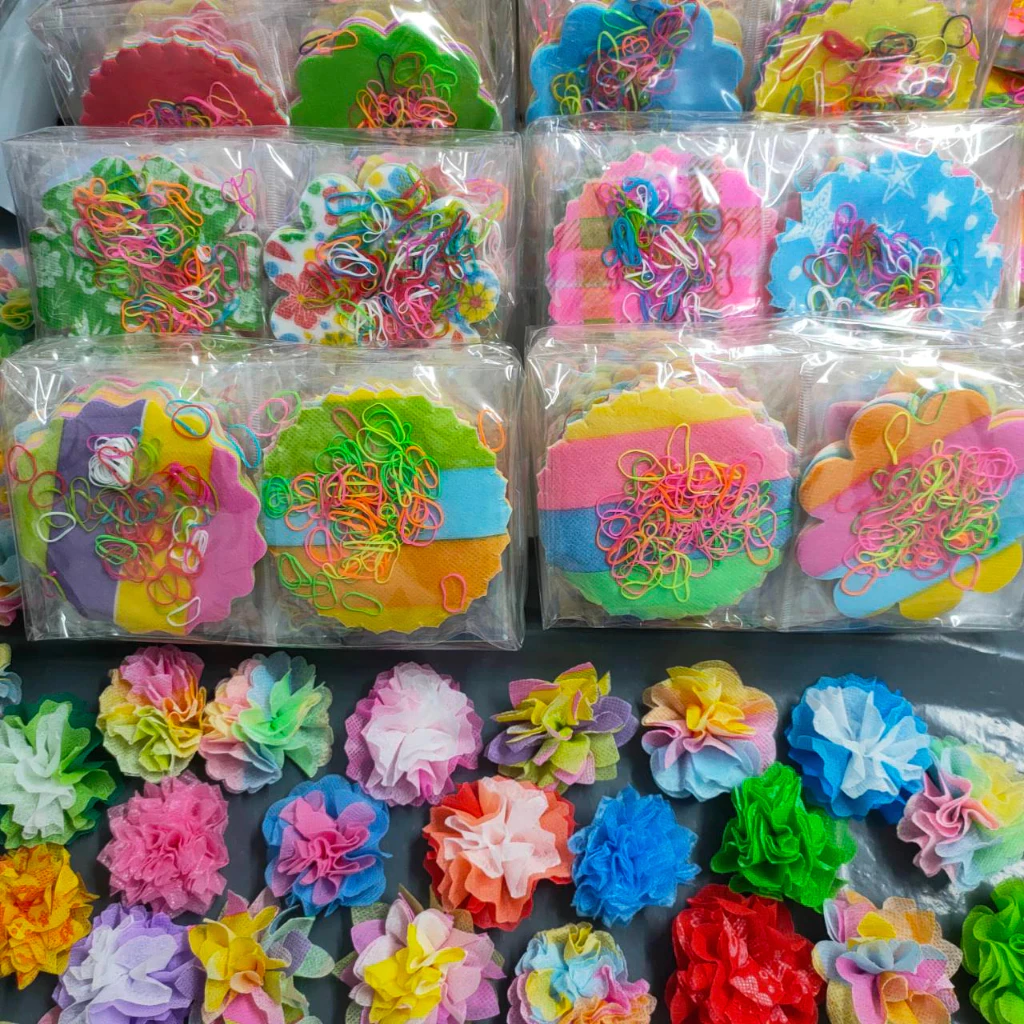 กระดาษสาห่อเหรียญโปรยทาน 600 แผ่น แบบคละสี คละลาย ลายรุ้ง เลเซอร์ฟอยล์ และขาวดำ สำหรับงานบุญ งานศพ โอกาสต่าง ๆ