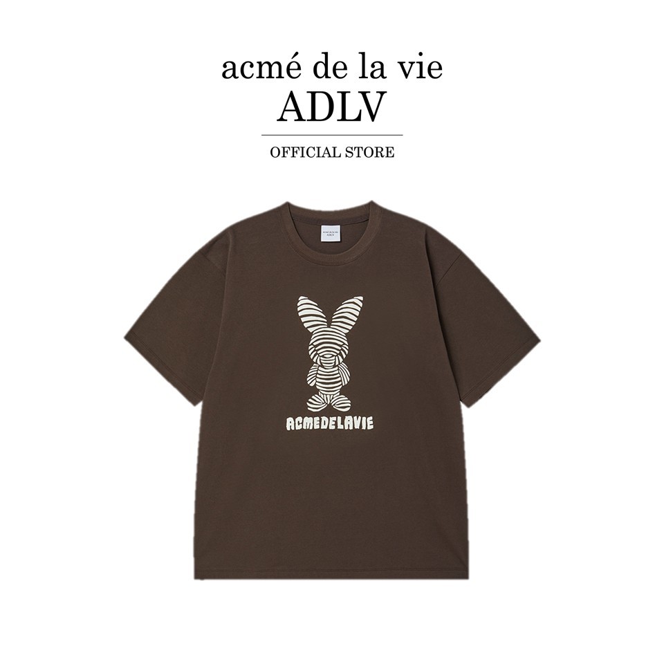 ADLV [acme de la vie] เสื้อยืด Oversize รุ่น Stripe Rabbit Short Sleeve T-Shirt Brown (50113SSRSSU_U5BRXX)