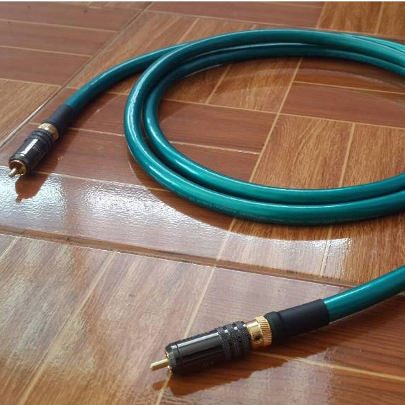 สายสัญญาณ Subwooferแบบ ออก 1 เข้า 1  ORTOFON Reference 8NX