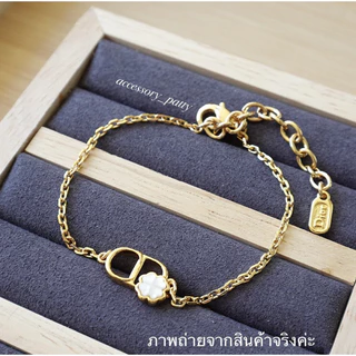 ✨💖สร้อยข้อมือ รุ่นA33 ตัวเรือนสีทองแต่งดีเทลโคลเวอร์4กลับนูนสวย น่ารักตะมุตะมิค่ะ งานสวยตรงปกค่ะ💖✨