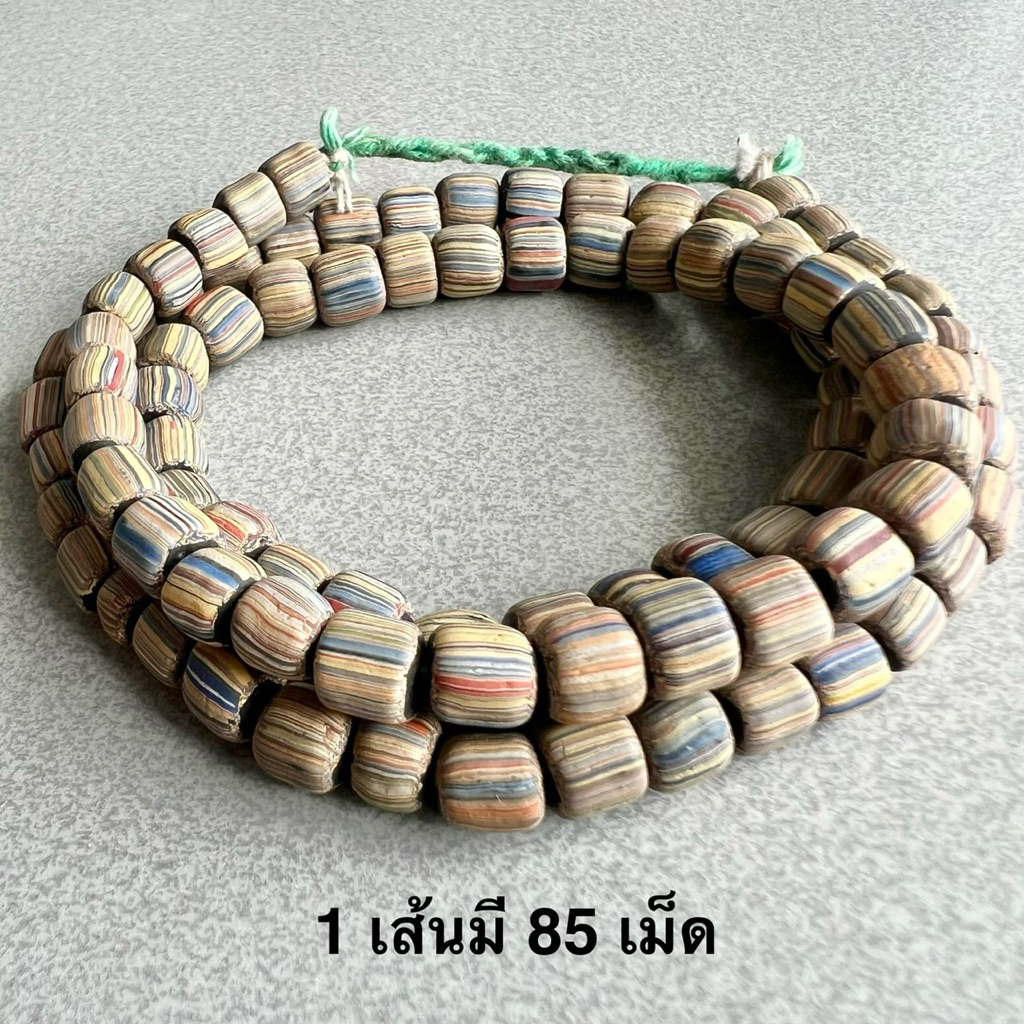 ลูกปัดแก้วลายแสลนเม็ดใหญ่ 7-9 มิล ยาว 60 ซ.ม. ราคาต่อ 1 เส้น