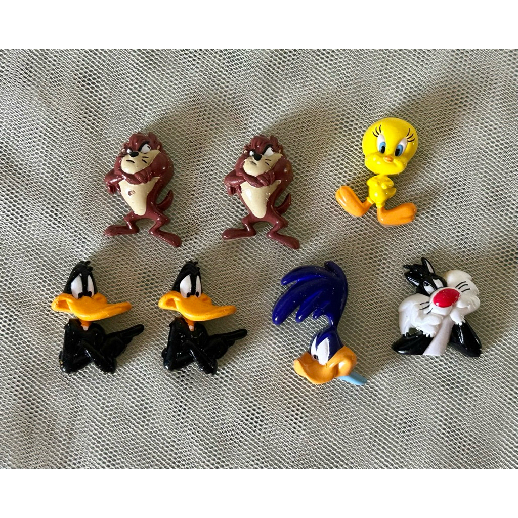 มือสอง(ร่องรอย) เซ็ทสติกเกอร์ยางนูน Looney Tunes Tweety ได้7ชิ้น ตามรูป ขนาด 2 ซม.