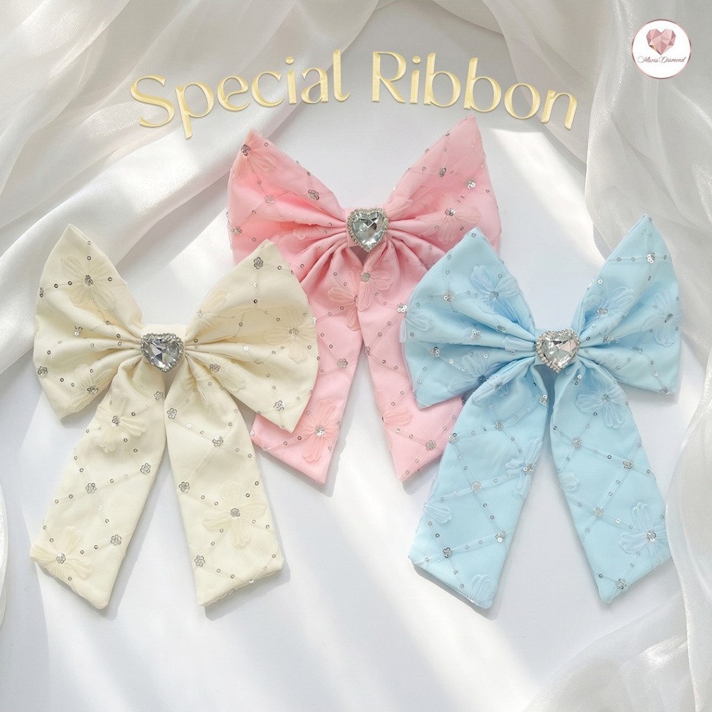 โบว์  3 สี ผ้าตาข่าย texture ปักเลื่อม Special Ribbon กิ๊บสปริงสีทอง แต่อะไหล่เพชรหัวใจ เรียบหรู