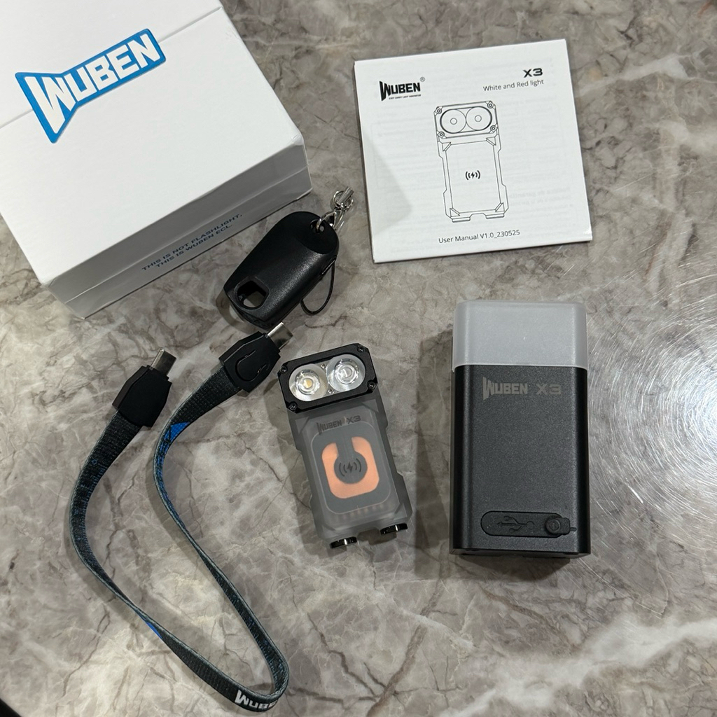 (มือสอง) WUBEN X3 ไฟฉาย EDC อัจฉริยะ หัวหมุนได้ 180 องศา ชาร์จไร้สาย มาพร้อมเคสชาร์จ อุปกรณ์ครบกล่อง