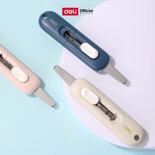 คัตเตอร์พกพา Deli รุ่น M590 สำหรับแกะพัสดุ เลื่อนเก็บได้ (สีขาว)(จำหน่าย 1 เล่ม)