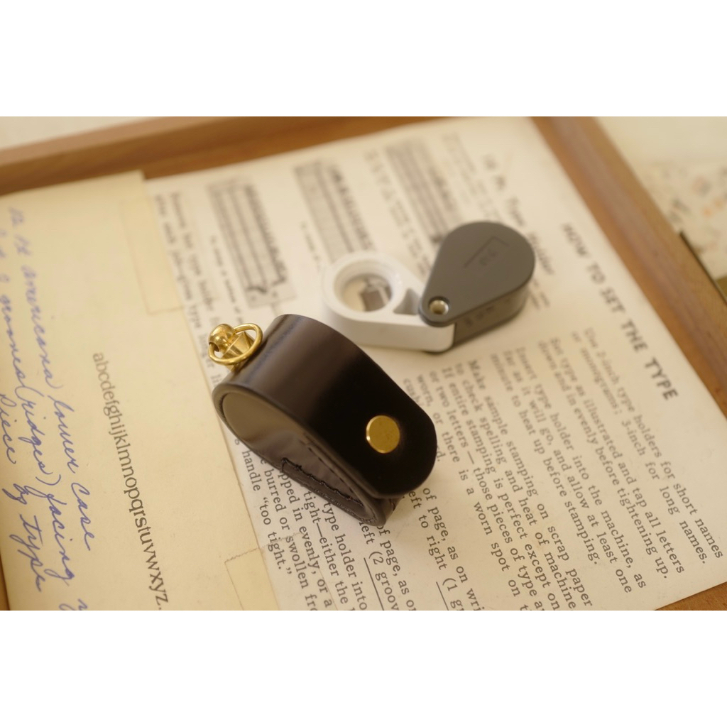 เคสกล้องส่องพระ/เพรชพลอย zeiss d40 หนังShell cordovan