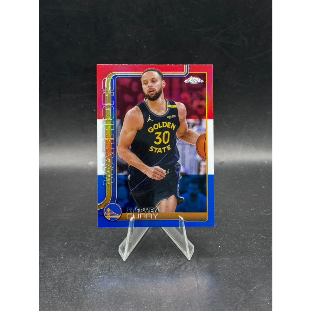 Stephen Curry 2025 Topps Chrome #201 - Golden State Warriors