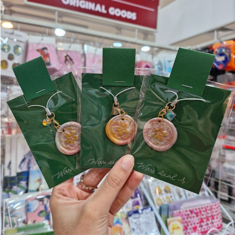 ***Inbox สอบถามลายสินค้าก่อนกดสั่งซื้อ***Wax Seal Phone Strap สายคล้องโทรศัพท์ลายตราประทับ สวยแบบวินเทจ!🌸[Lili's Lolita]