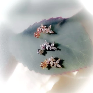 More Than Piercing: MP38 Lily Butterfly *waterproof* จิวหู/ต่างหู