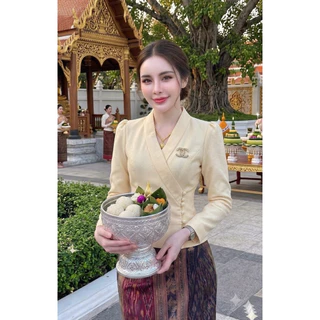 เสื้อไหม ใส่ไปทำบุญ ใส่ไปวัด เสื้อสาวครู