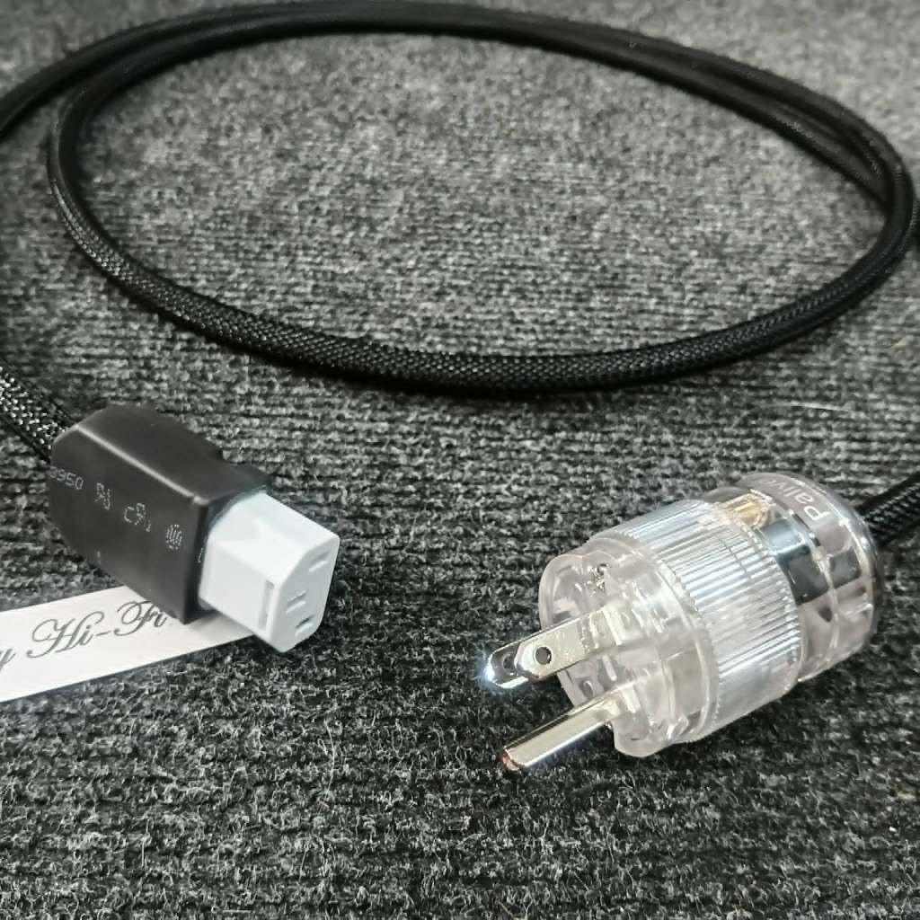 สายไฟ IEC C13 สำหรับ Projector,LED TV,จอ Monitor,รุ่นพรีเมียมมีวงจรกรองไฟกันไฟกระชากใส่ไว้ในหัวปลั๊ก