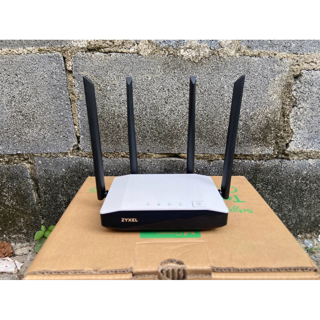 Zyxel NBG6615 AC1200 Dual-Band WiFi Gigabit Wireless Router