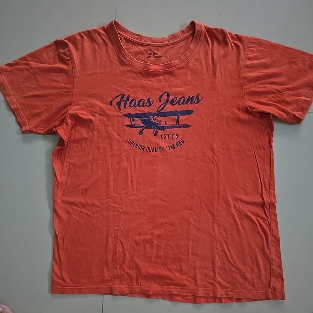 hass เสื้อยืดแขนสั้นสกรีนลายฮาสสีส้มอิฐ Size L