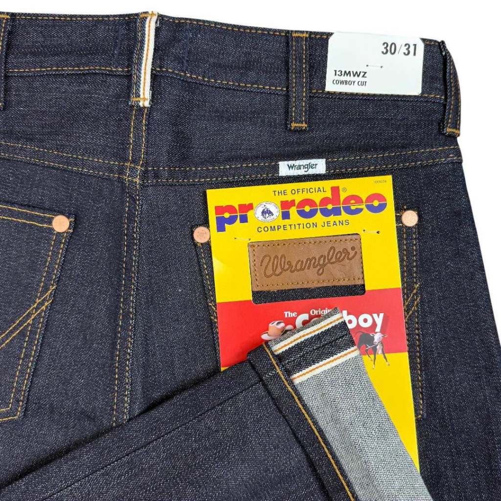 ริมส้ม ผ้าดิบหนังไก่ผสมยืด15 ออนซ์ Wrangler 13 MWZ Cowboy Cut กระบอกตรง ยืด  ปั้นเฟดได้  เป้าซิป  ขอ