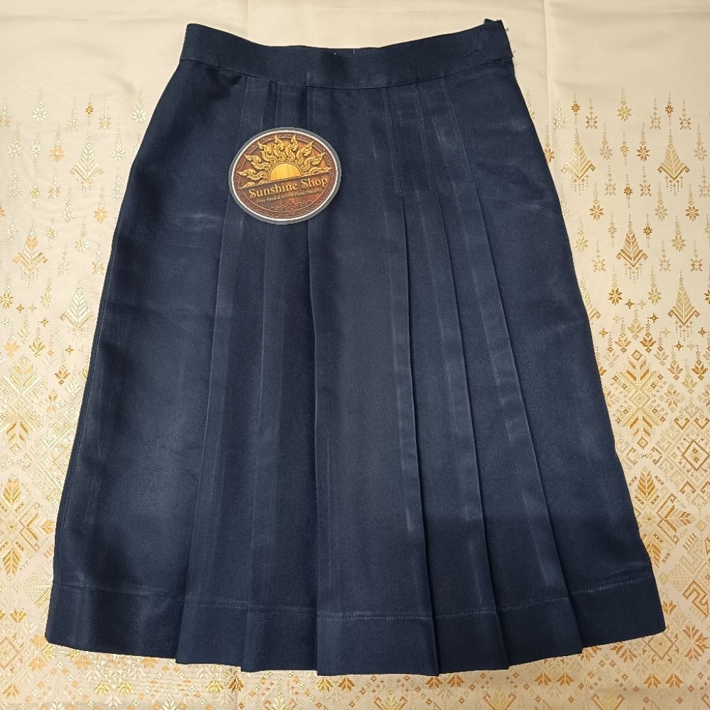 กระโปรงนักเรียน 6 จีบ ทรงแคบ Ego skirt เอว 26 ยาว 24 กรมเข้ม