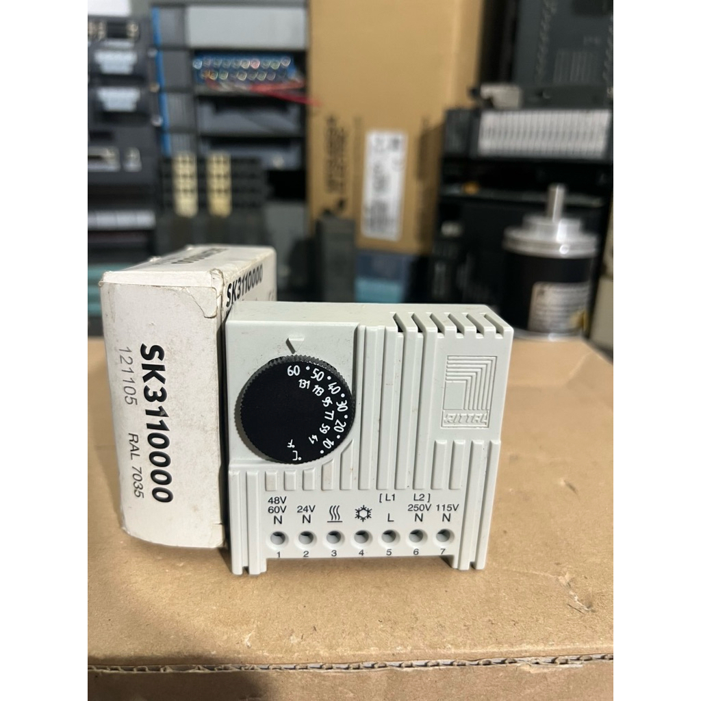 Rittal SK3110000 ตู้คอนโทรลเทอร์โมสตัท 5-60°C Temperature Regulator ของแท้
