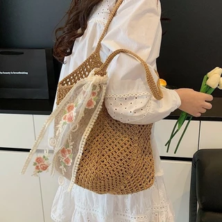 สุดฮิต✨กระเป๋าสะพายไหล่ถักตาข่ายตกแต่งโบว์ผ้าลูกไม้ สำหรับวันหยุดชายหาดและใช้งานประจำวัน COD