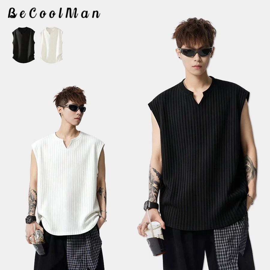 💥BecoolMan💥เสื้อยืดฤดูร้อน ผ้าลายริ้ว คอวี รุ่นบาง แขนกุด เย็น ระบายอากาศได้ดี หลวมสบาย รุ่นสำหรับทั้งชายและหญิง