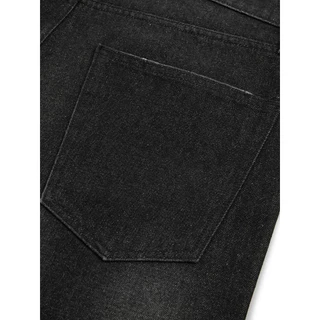 AIIZ (เอ ทู แซด) - AIIZ กางเกงยีนส์ผู้ชายขาสั้นทรงขาตรง AIIZ Men's Denim Bermuda Shorts