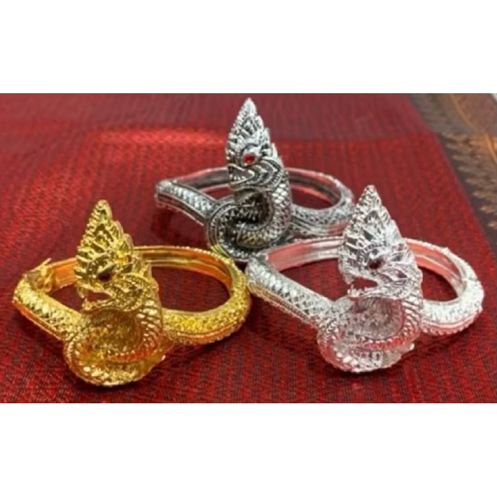 กำไลข้อมือพญานาคใส่กับชุดไทยสวยๆ
